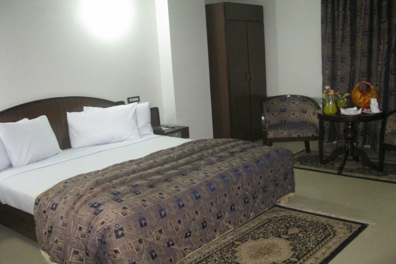 Hotel Sarawan Karachi Eksteriør bilde