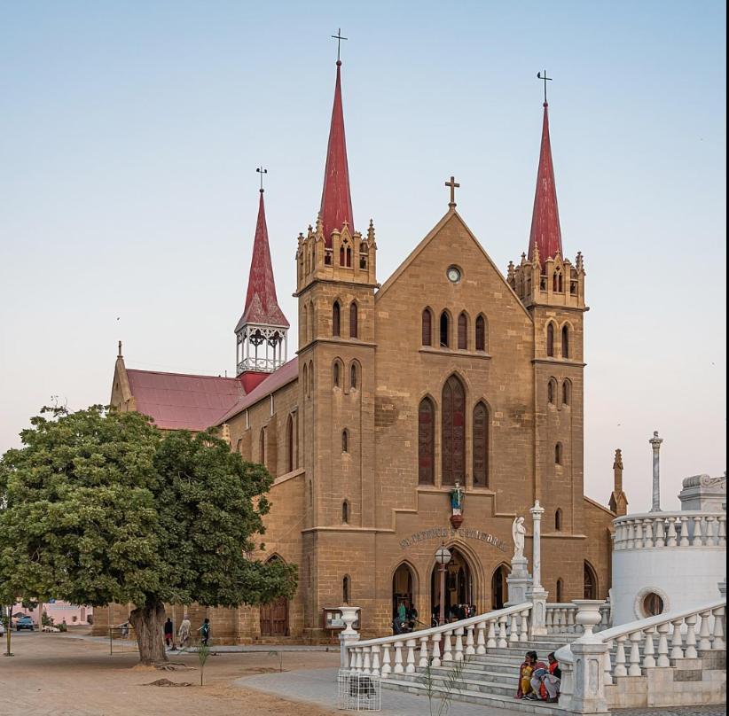 Hotel Sarawan Karachi Eksteriør bilde